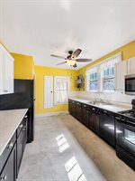 405 North Apple Avenue, Freeport, IL 61032