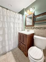 405 North Apple Avenue, Freeport, IL 61032