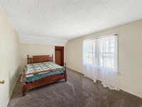 405 North Apple Avenue, Freeport, IL 61032