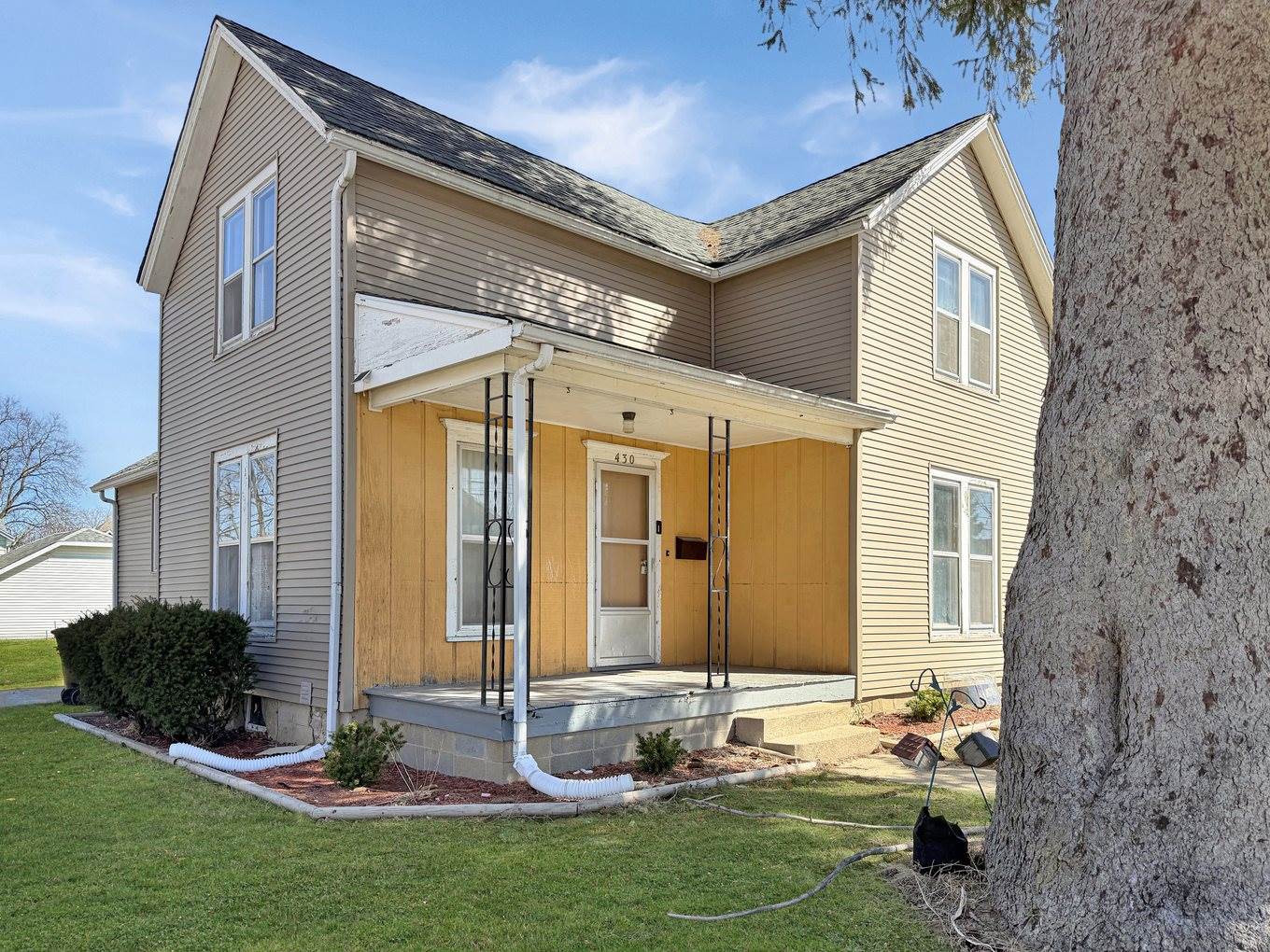 430 West American Street, Freeport, IL 61032