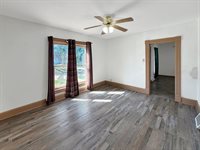 430 West American Street, Freeport, IL 61032