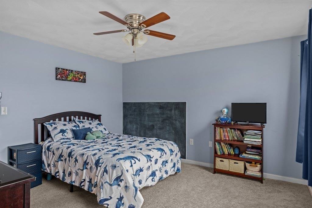 103 Juniper Ln, Tewksbury, MA 01876