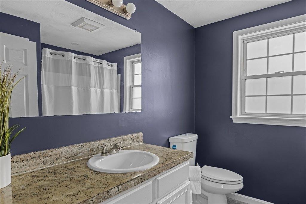 103 Juniper Ln, Tewksbury, MA 01876