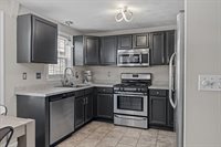 103 Juniper Ln, Tewksbury, MA 01876