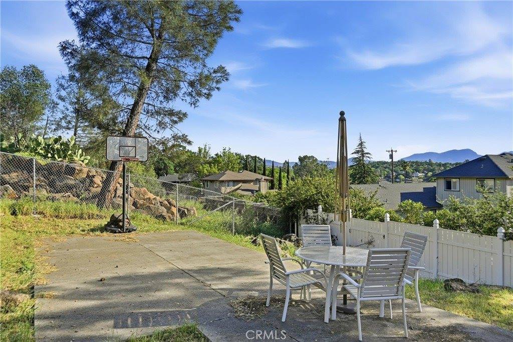 18669 Deer Hill, Hidden Valley Lake, CA 95467