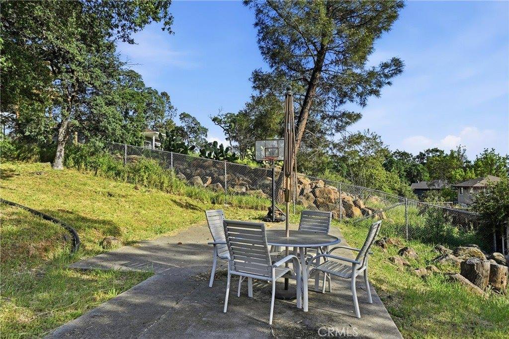 18669 Deer Hill, Hidden Valley Lake, CA 95467