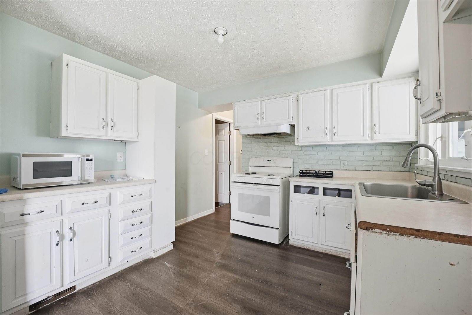 455 Whitehall Drive, Columbus, OH 43213