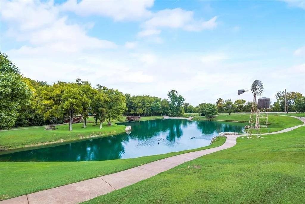 11005 Castle Oak Lane, Fort Worth, TX 76108