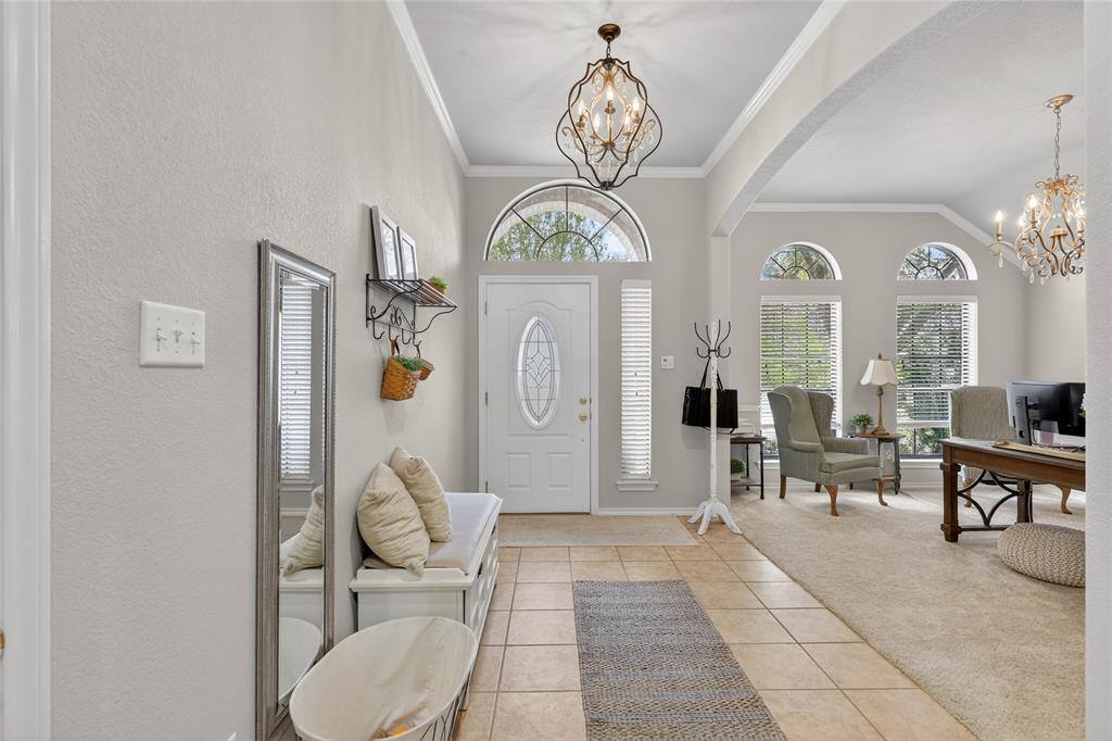 11005 Castle Oak Lane, Fort Worth, TX 76108