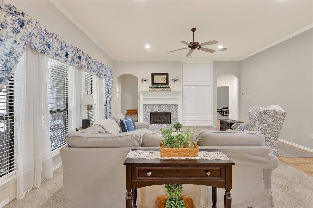 11005 Castle Oak Lane, Fort Worth, TX 76108