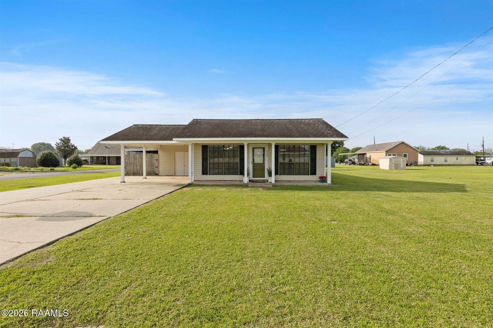 1608 East B North Street, Rayne, LA 70578