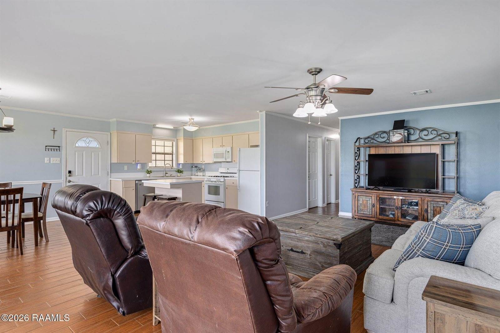 1608 East B North Street, Rayne, LA 70578