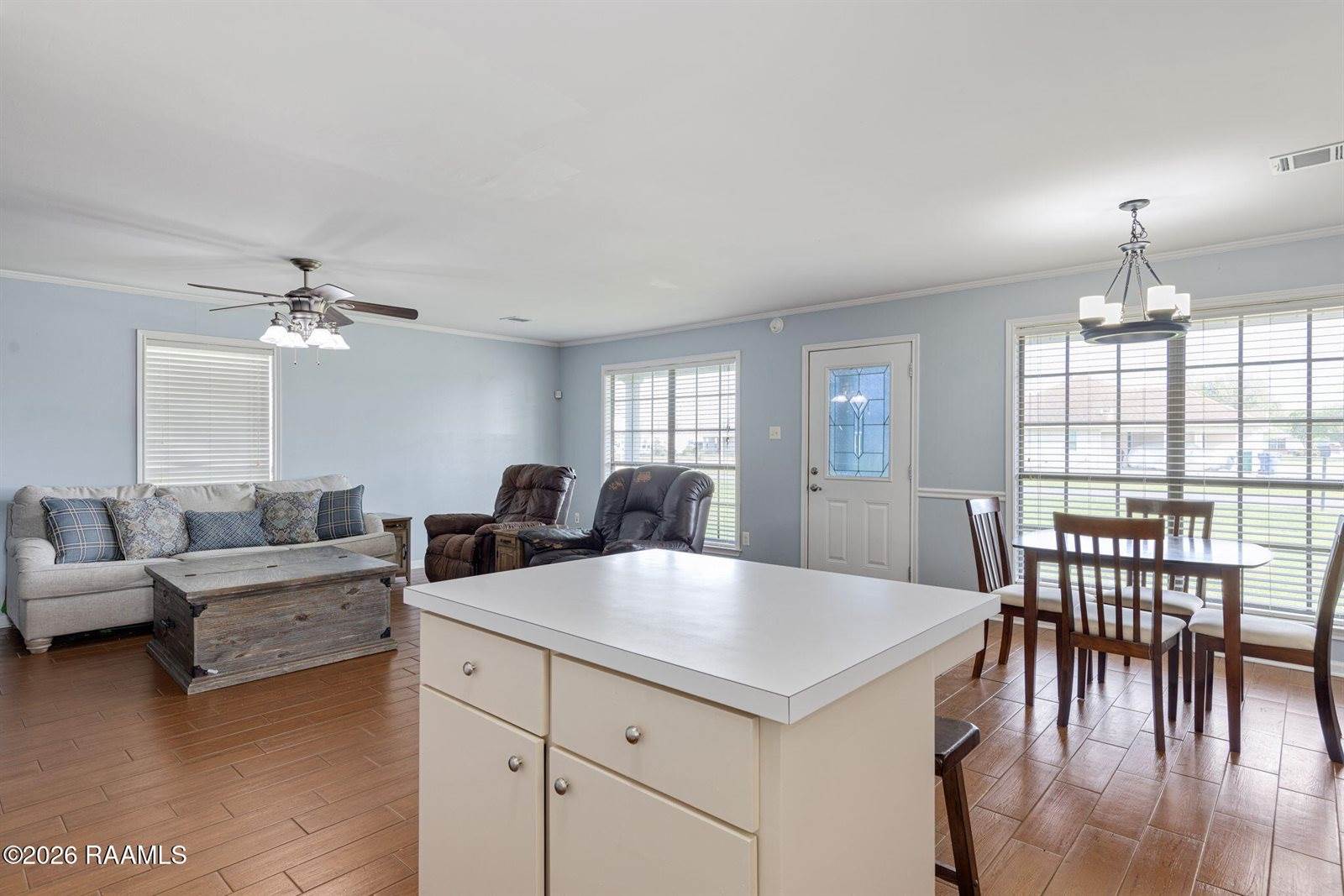 1608 East B North Street, Rayne, LA 70578