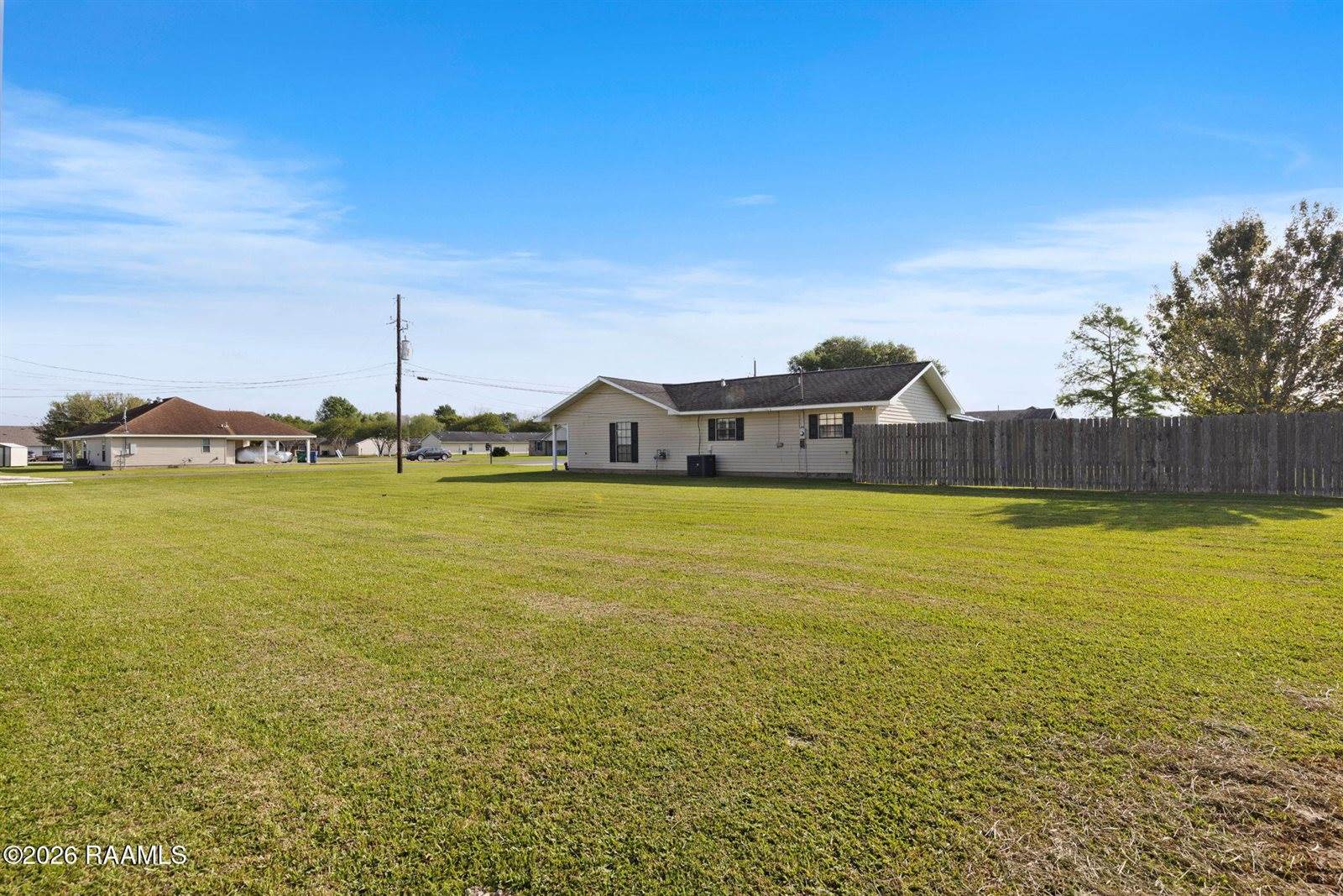 1608 East B North Street, Rayne, LA 70578