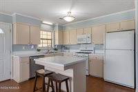 1608 East B North Street, Rayne, LA 70578