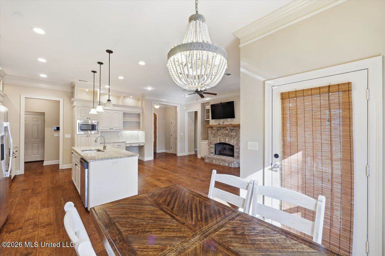 133 Meadowcreek Drive, Brandon, MS 39042