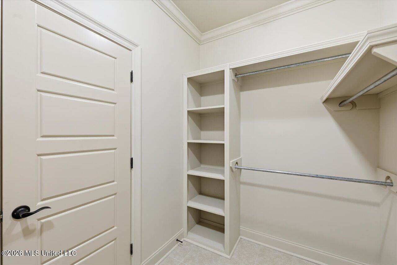 133 Meadowcreek Drive, Brandon, MS 39042