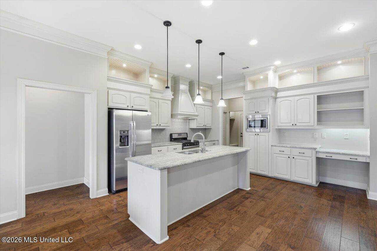 133 Meadowcreek Drive, Brandon, MS 39042