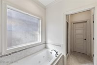 133 Meadowcreek Drive, Brandon, MS 39042