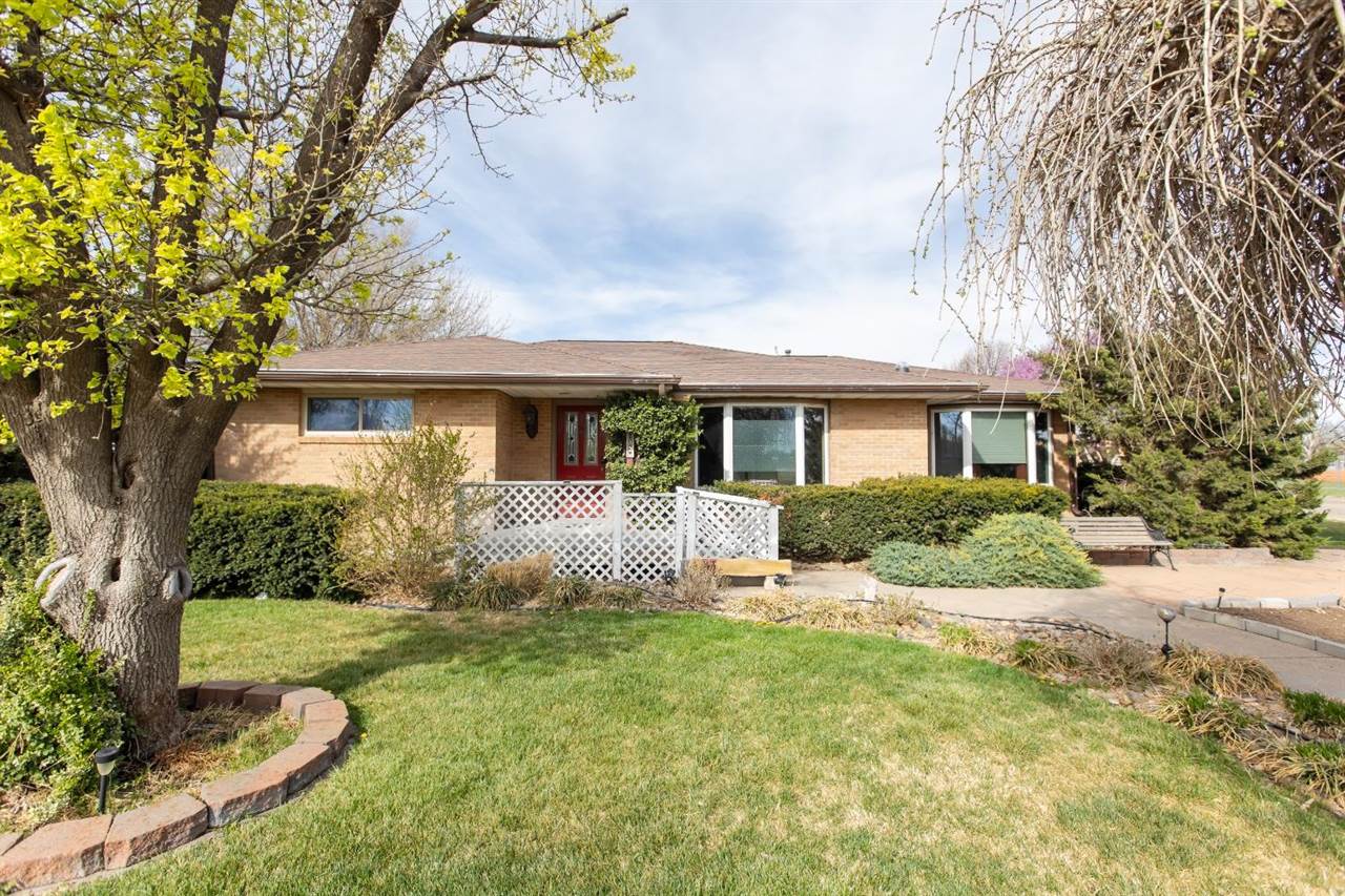 102 South Long Street, Johnson, KS 67855