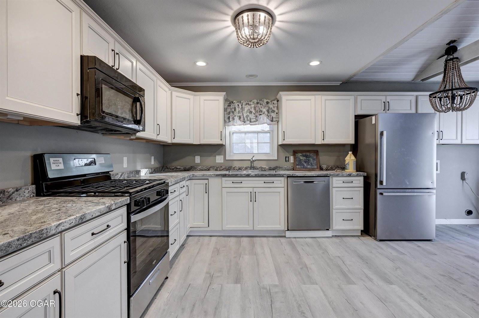 10961 Moose Drive, Neosho, MO 64850