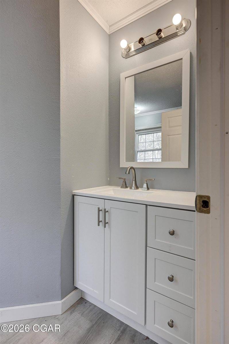 10961 Moose Drive, Neosho, MO 64850