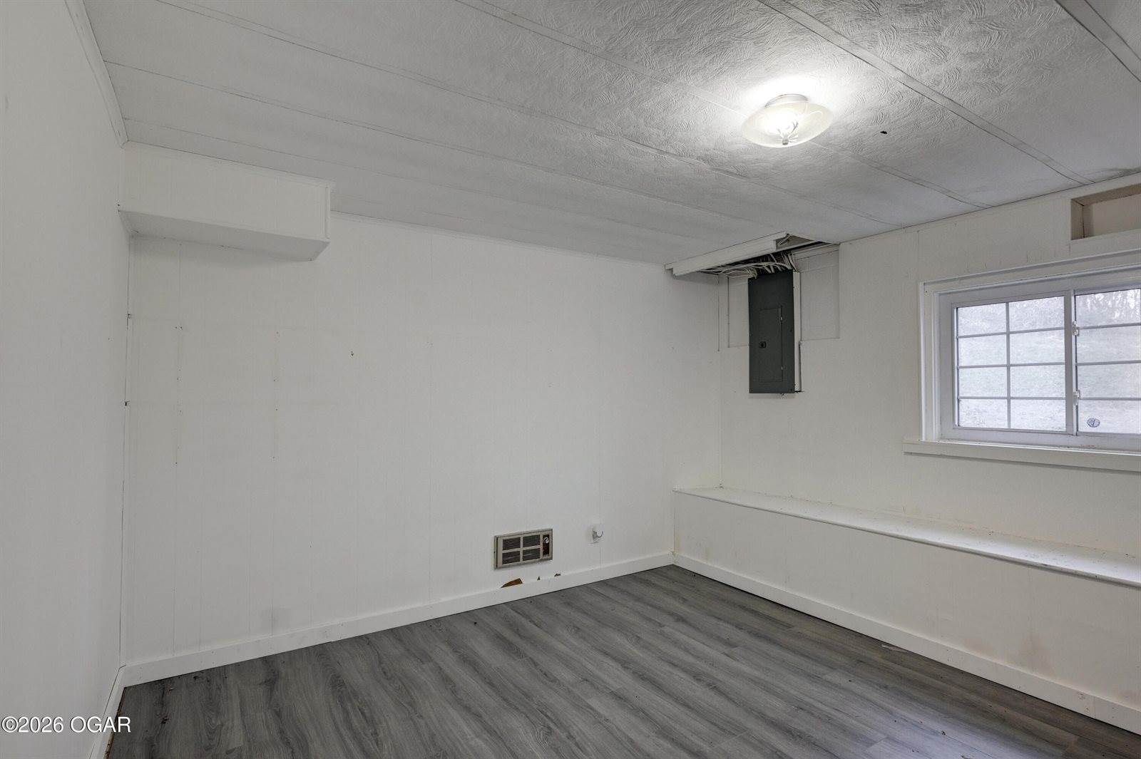 10961 Moose Drive, Neosho, MO 64850