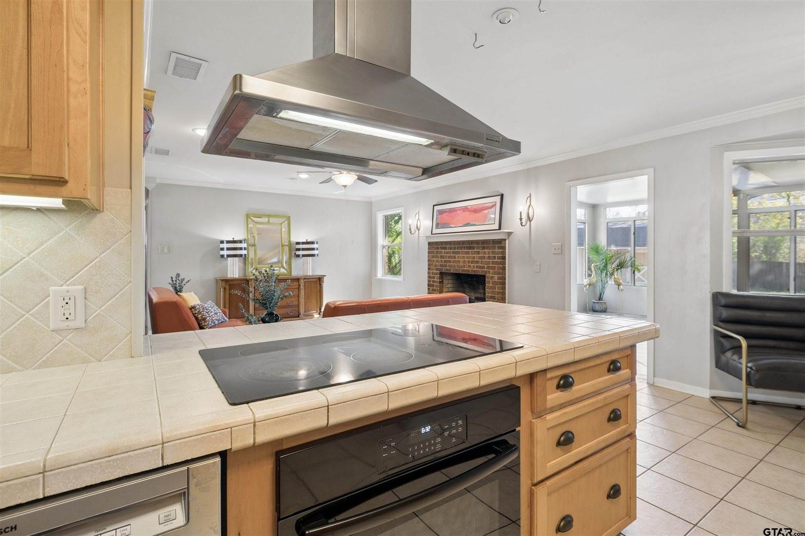 1609 Montrose, Tyler, TX 75701