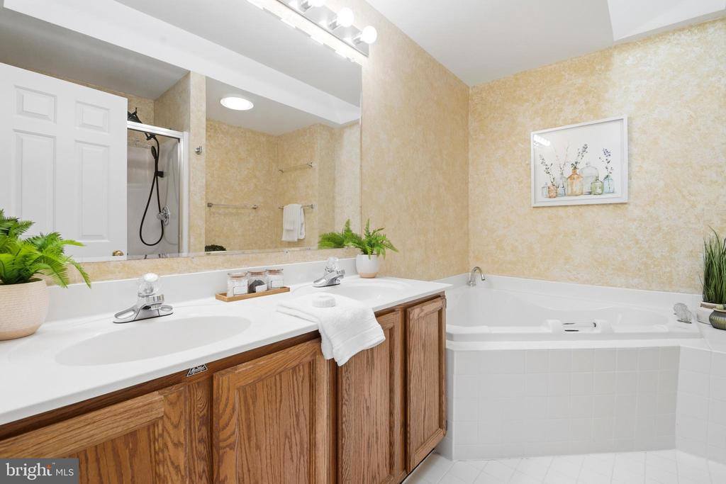 5220 Lightfoot Path, Columbia, MD 21044