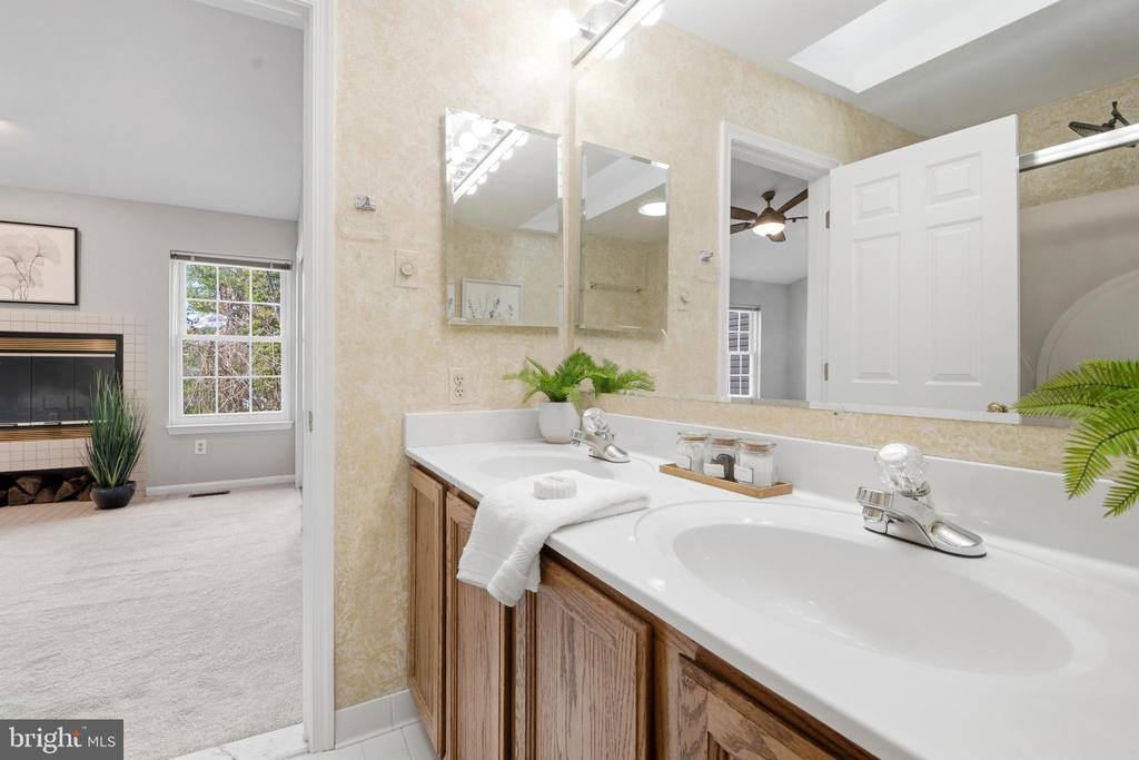 5220 Lightfoot Path, Columbia, MD 21044