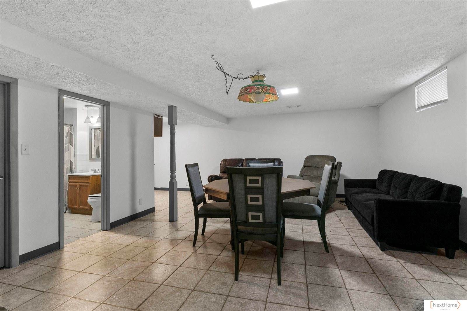 1326 Sumner Street, Lincoln, NE 68510