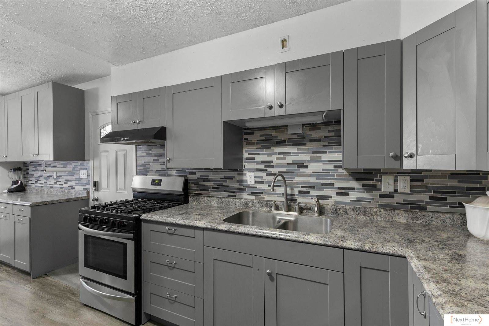 1326 Sumner Street, Lincoln, NE 68510