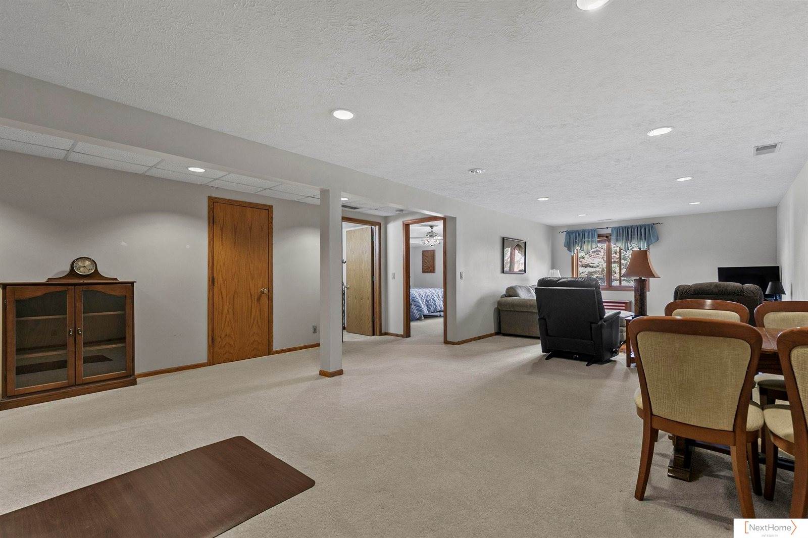8220 A Street, Lincoln, NE 68510