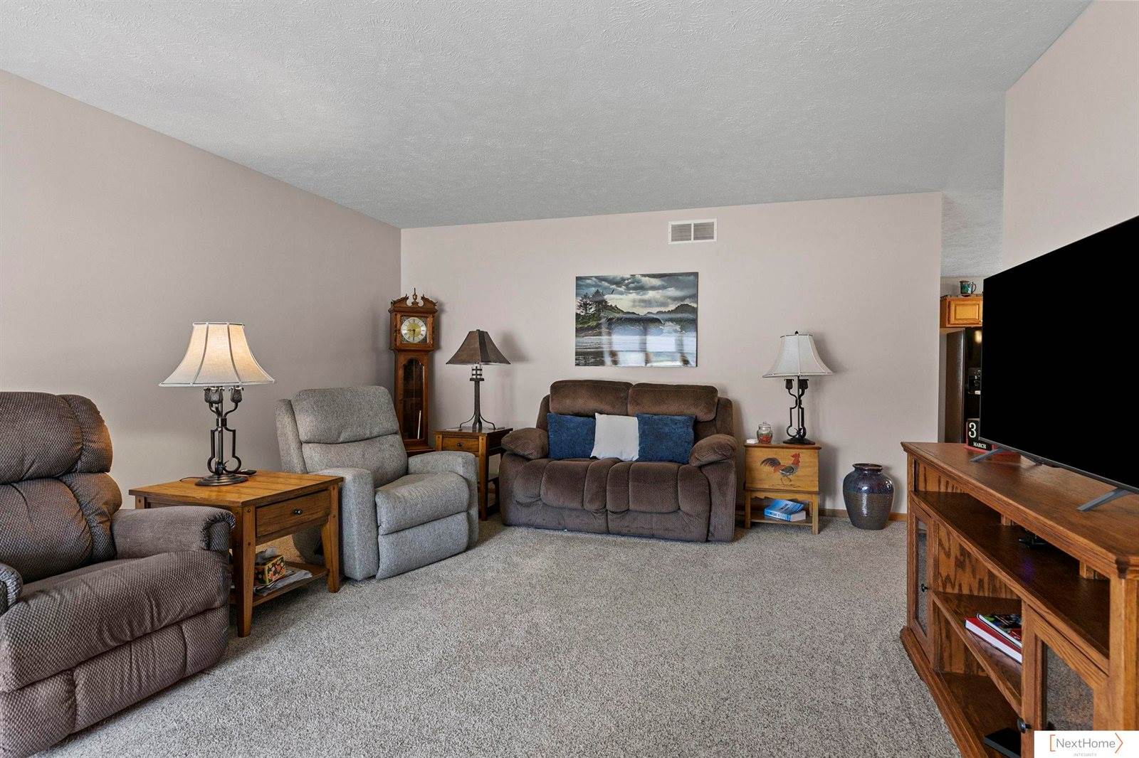 8220 A Street, Lincoln, NE 68510