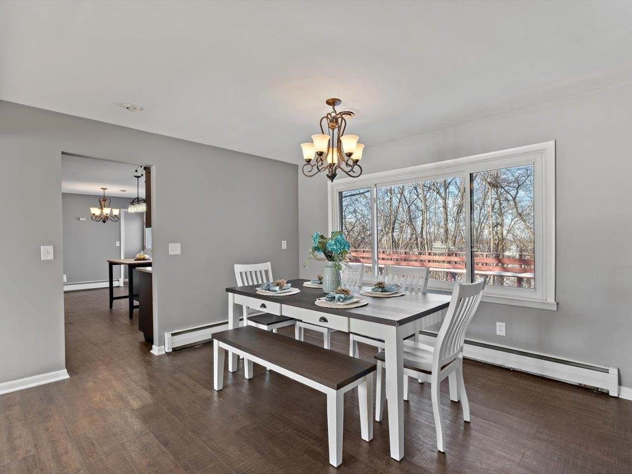 8210 Ridgewood Road, Rock Island, IL 61201