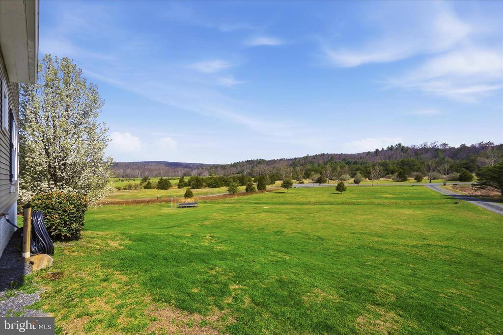 345 Paso Fino Drive, Augusta, WV 26704