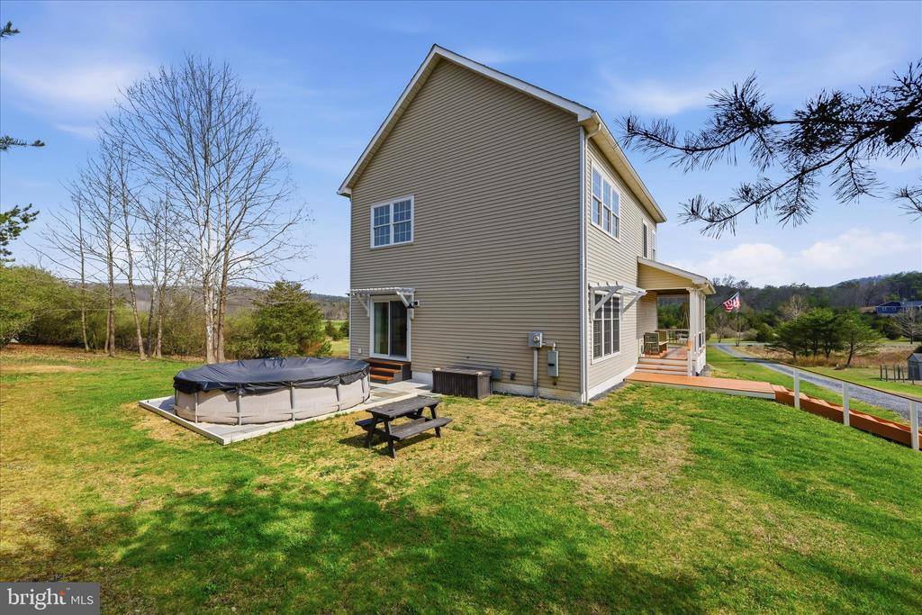 345 Paso Fino Drive, Augusta, WV 26704