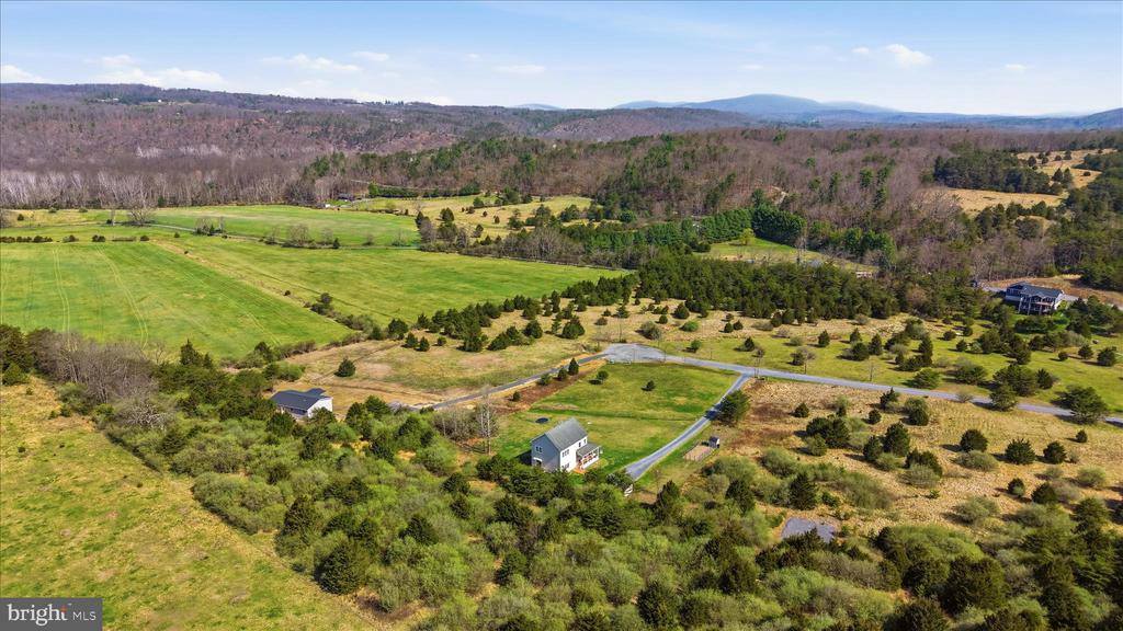345 Paso Fino Drive, Augusta, WV 26704