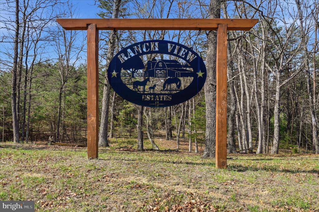 345 Paso Fino Drive, Augusta, WV 26704