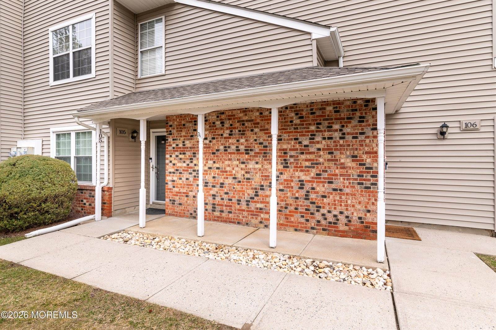 105 Neilly Court, Old Bridge, NJ 08857