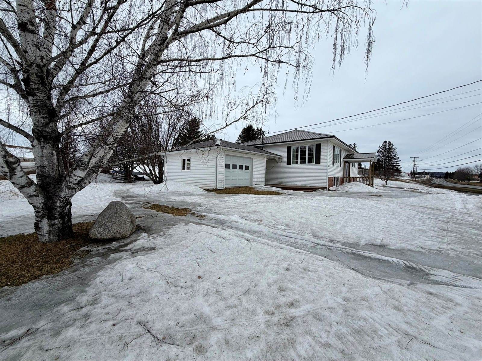 272 Main Street, Saint Agatha, ME 04772