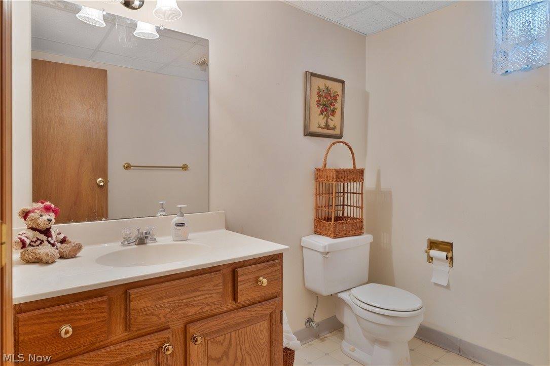 101 Pin Oak Place, Campbell, OH 44405