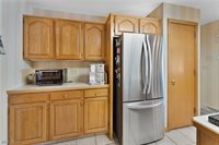 101 Pin Oak Place, Campbell, OH 44405