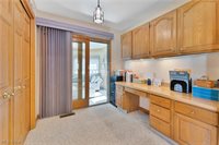 101 Pin Oak Place, Campbell, OH 44405