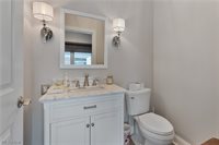 101 Pin Oak Place, Campbell, OH 44405