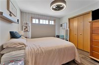 101 Pin Oak Place, Campbell, OH 44405