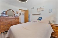 101 Pin Oak Place, Campbell, OH 44405