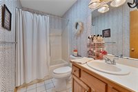 101 Pin Oak Place, Campbell, OH 44405