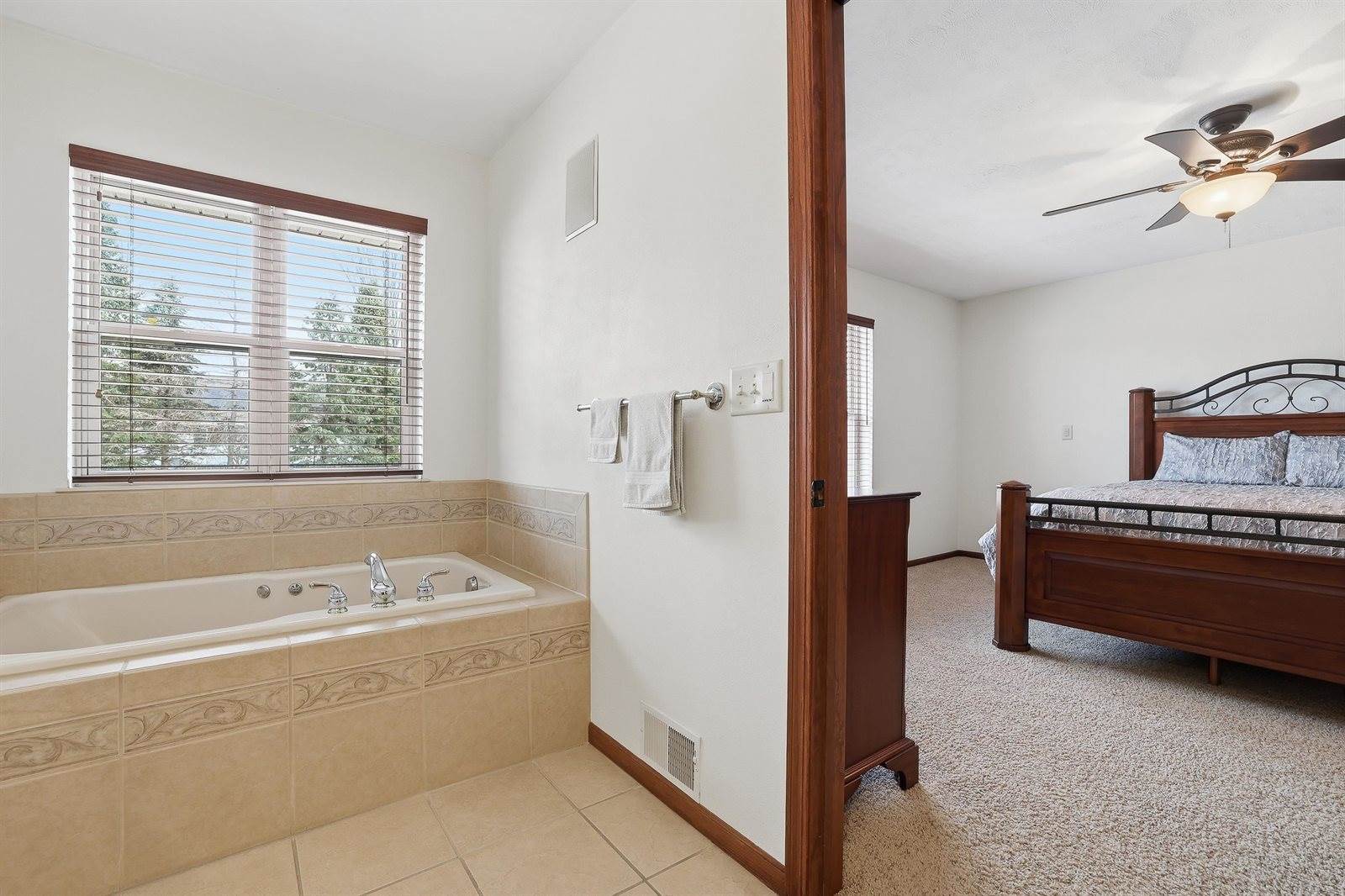 5464 Windy Drive, Stevens Point, WI 54482