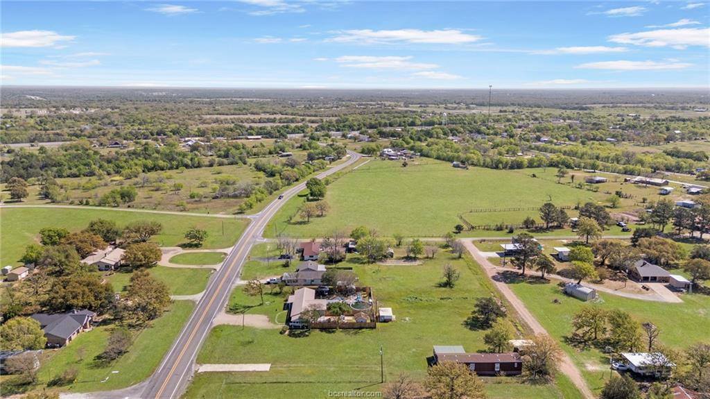 585 FM 60W, Somerville, TX 77863